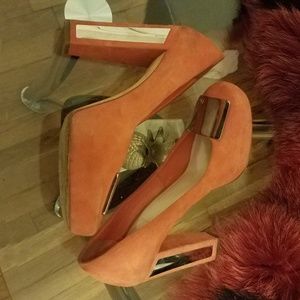 Dior silver hardware pump